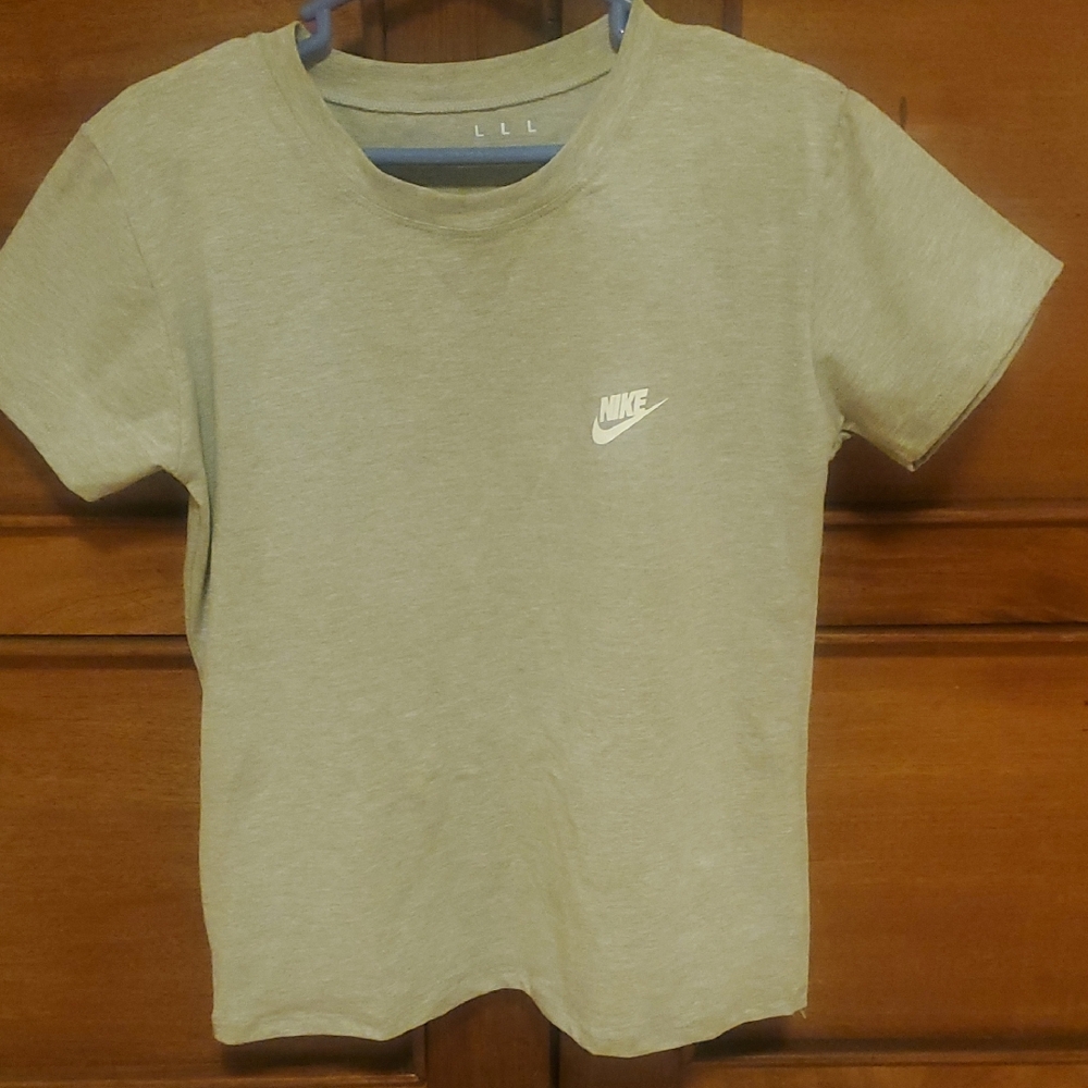 Nike Women Grey Short Sleeve Tee